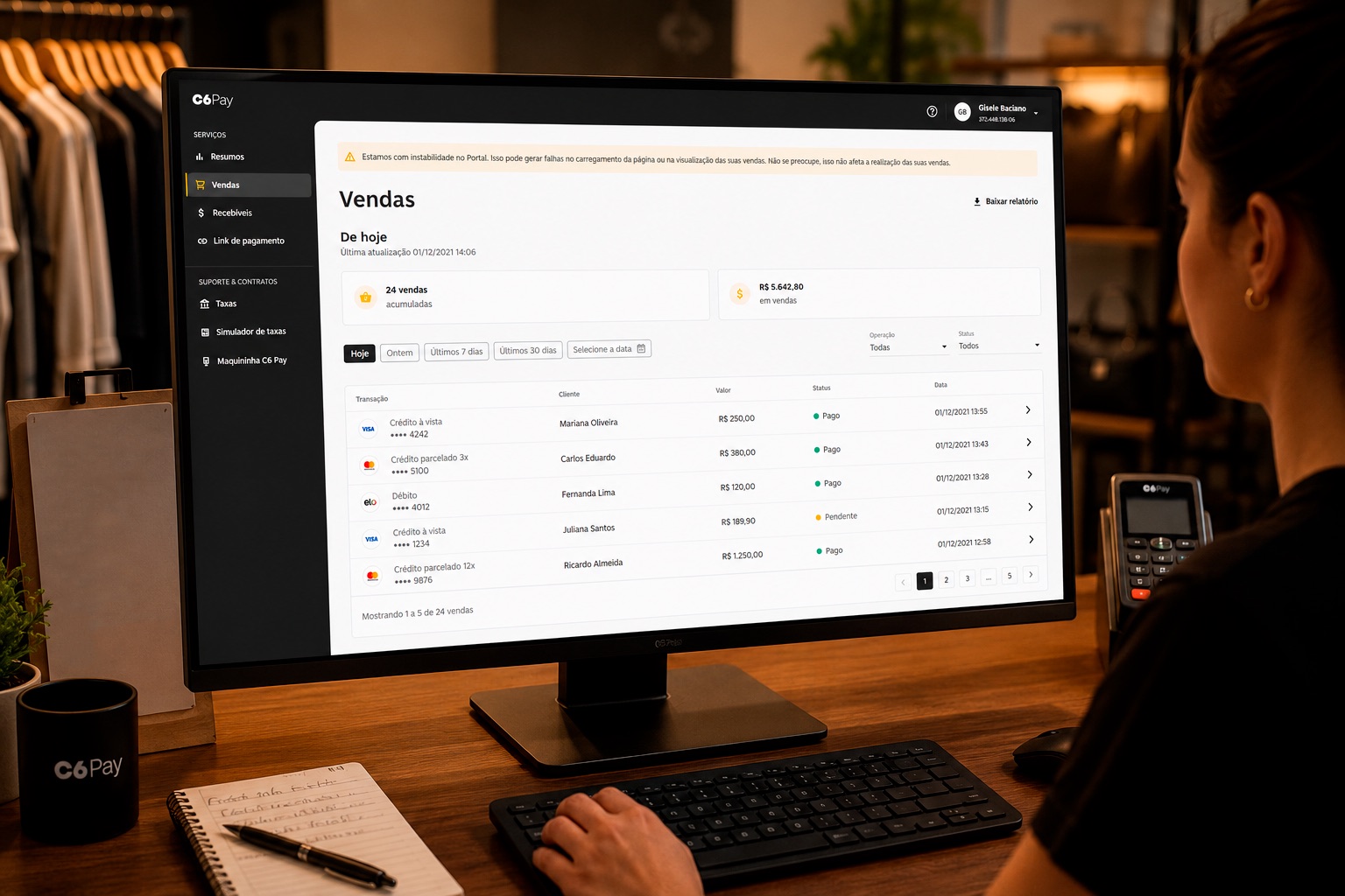 Lojista consultando a tela de Vendas do portal C6 Pay redesenhada, com filtros rápidos por período, operação e status para facilitar o fechamento de caixa